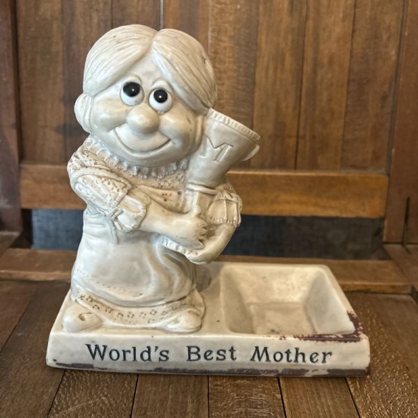 画像1: 1971s Message Doll "World's Best Mother" (With Ashtray) (1)