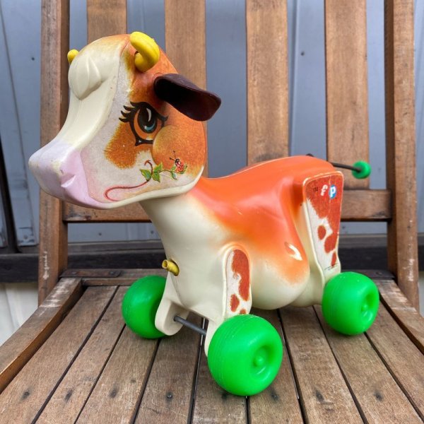 画像1: 1972 Fisher Price Cow Pull Toy (1)